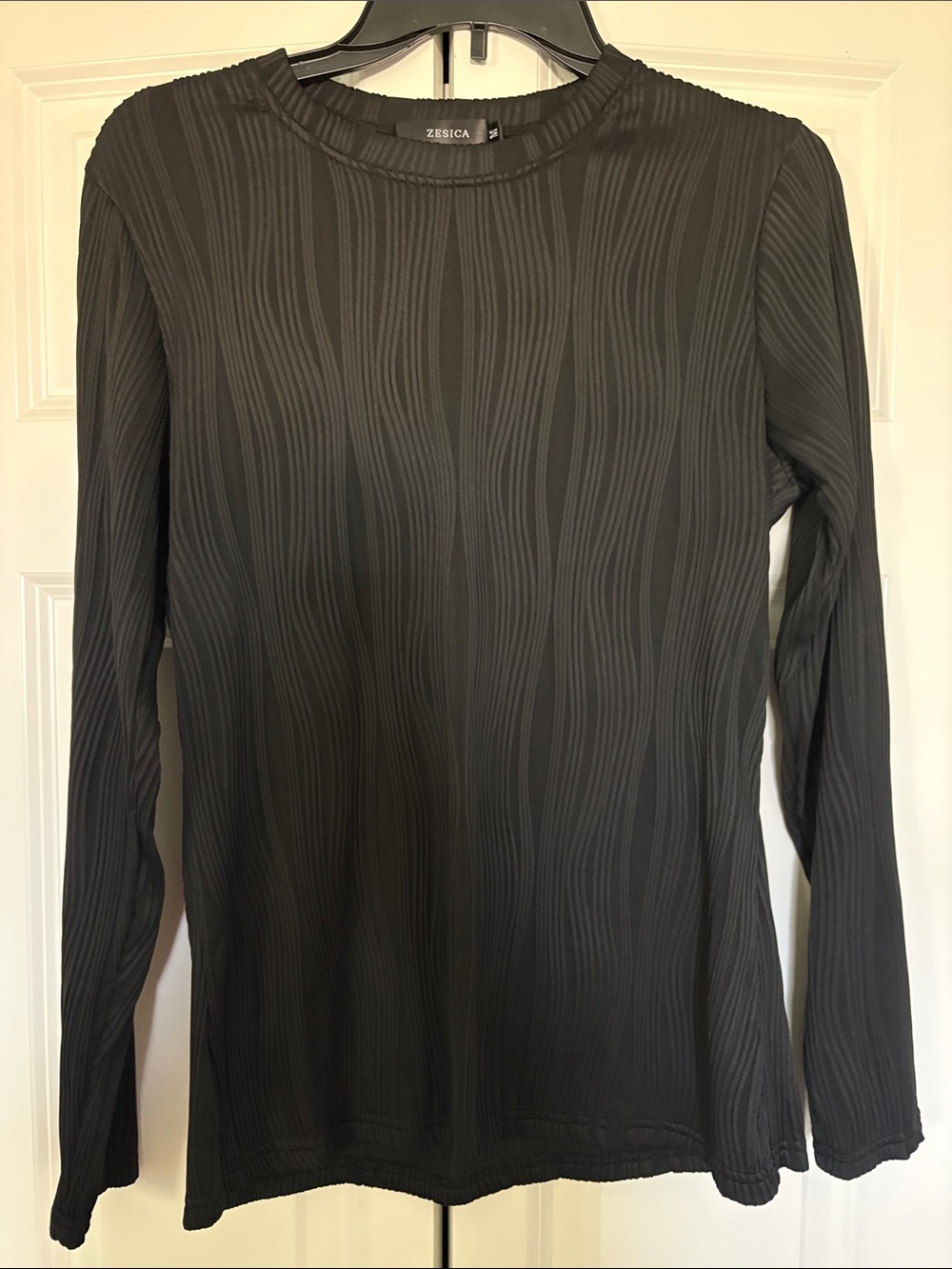 Zesica Black Long Sleeve Textured Tee